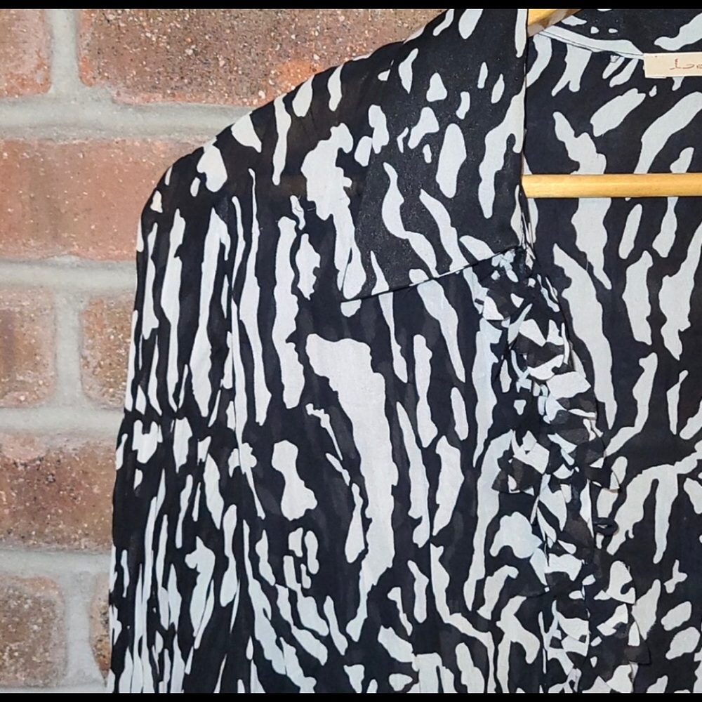 Animal Print Blouse - Picture 2 of 3